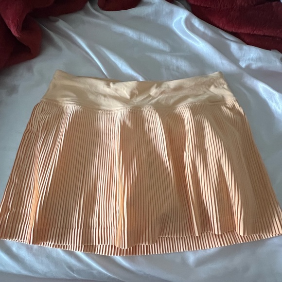COPY - Summer Glow Pleat to Street Lululemon skirt - Picture 4 of 4